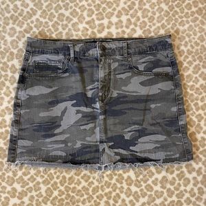 Express Camo Skirt